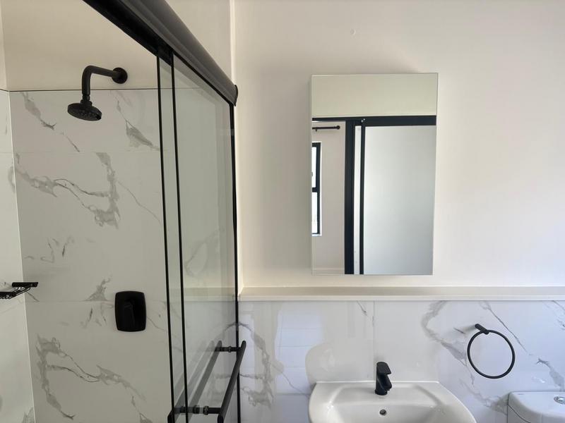 To Let 1 Bedroom Property for Rent in Richwood Western Cape